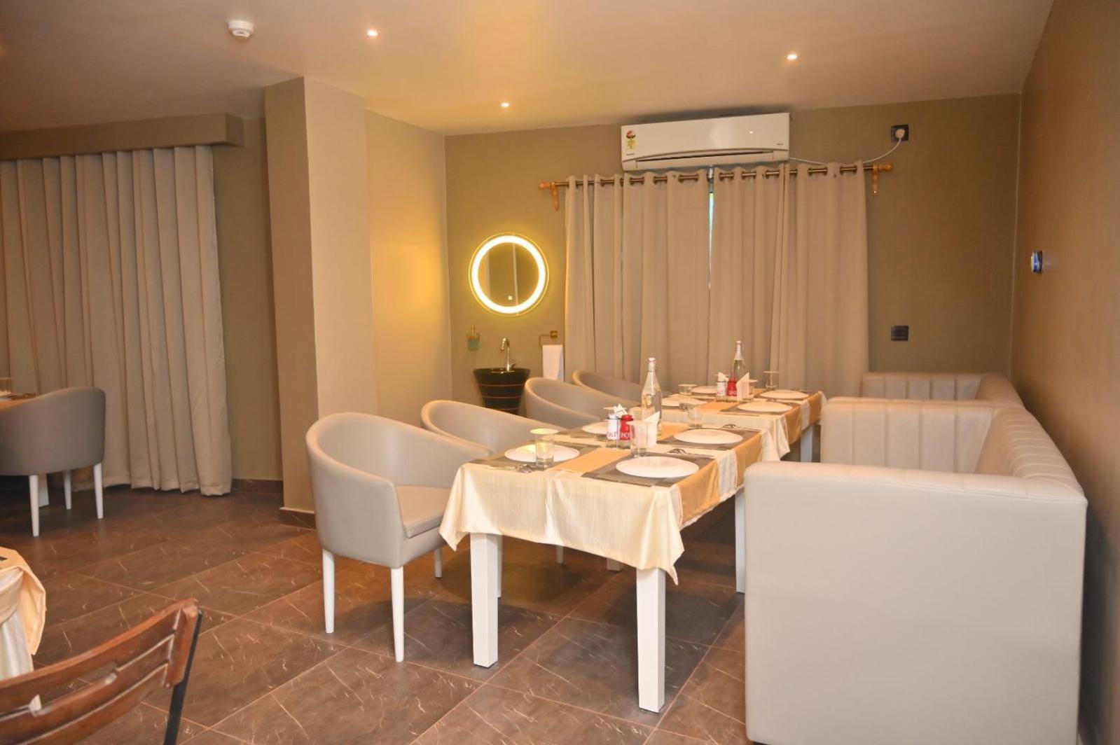 Hotel Essence Grandeur Guwahati Exterior foto