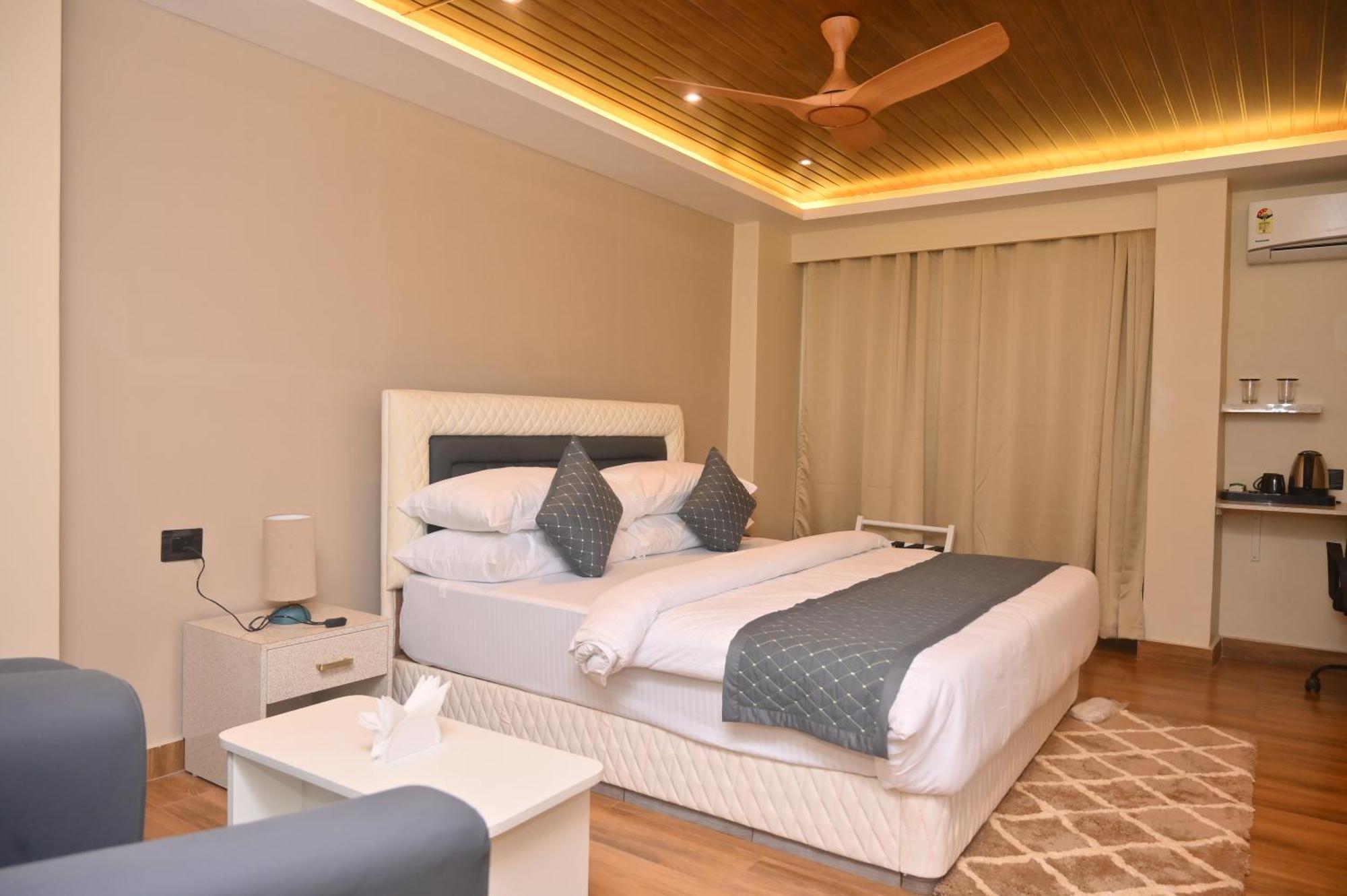 Hotel Essence Grandeur Guwahati Exterior foto